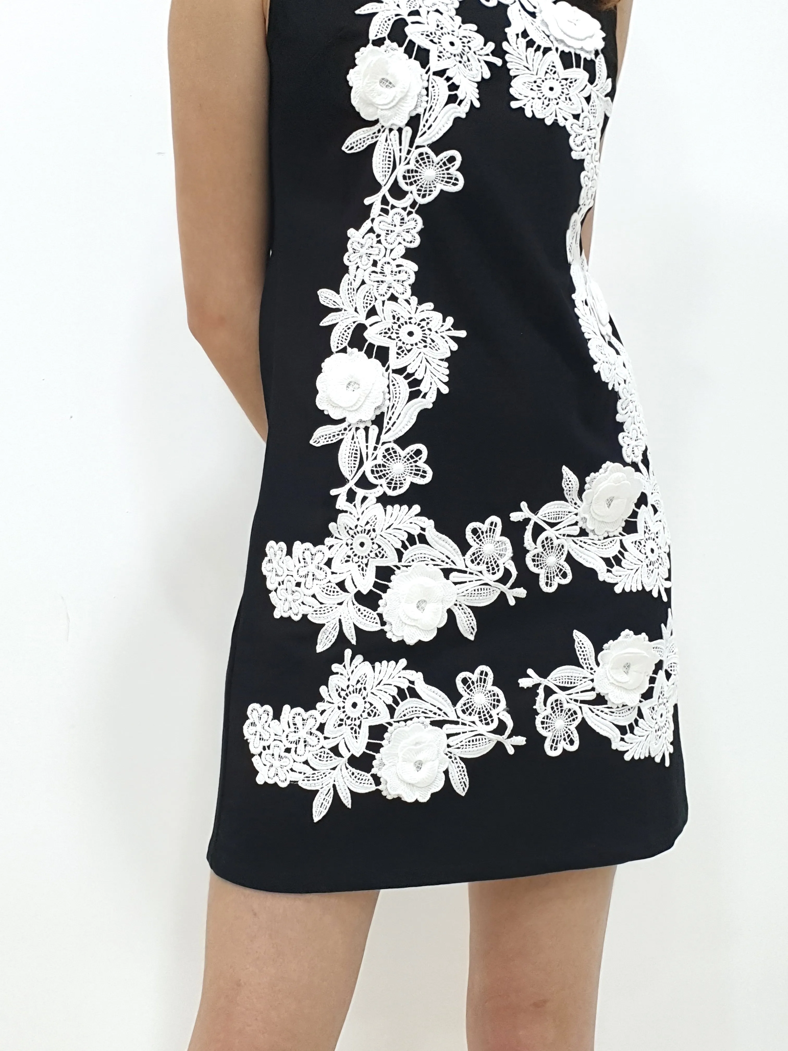 3D Flower Shift Dress - Black