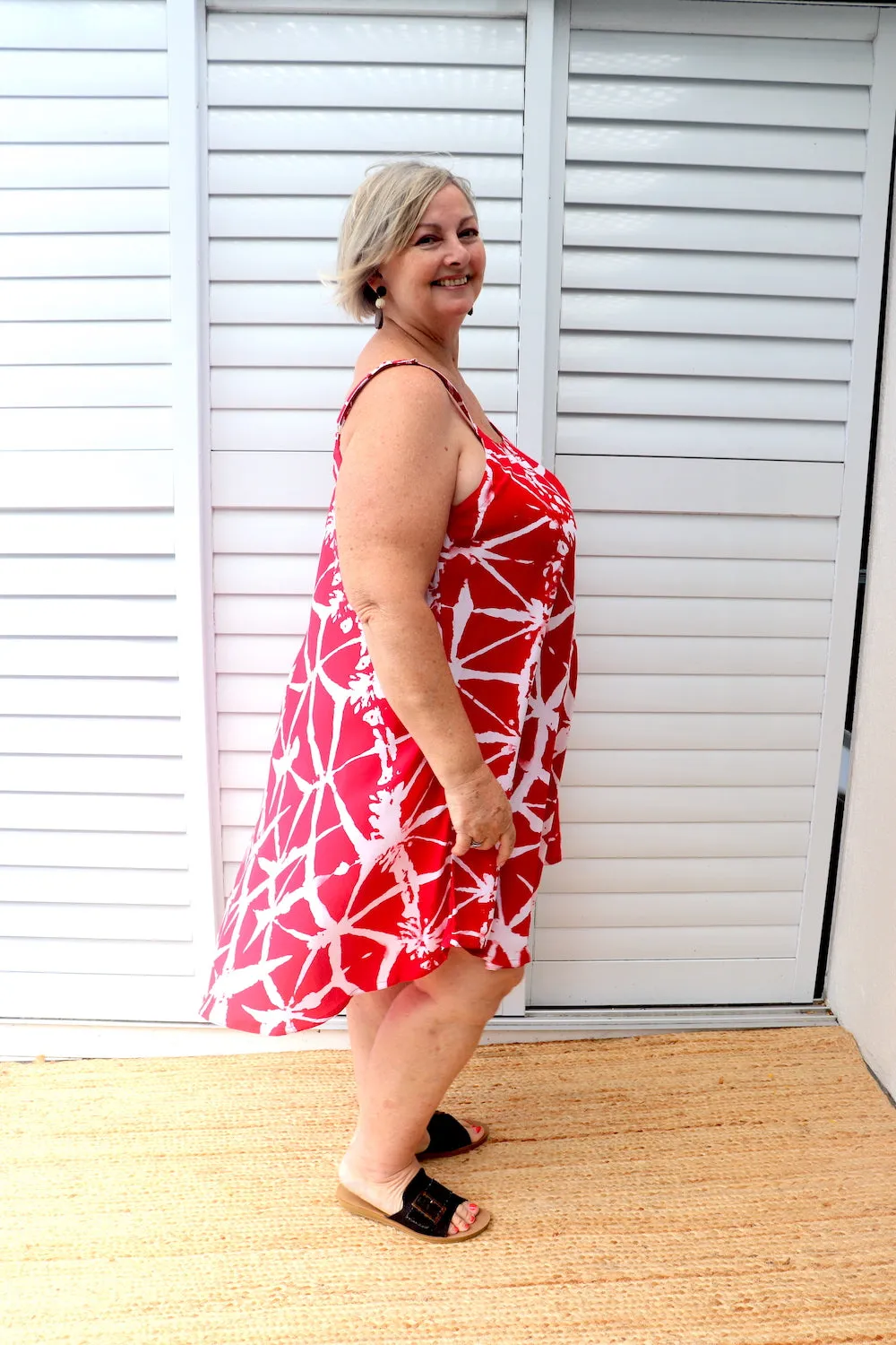 Short Swing Dress In Red Bamboo