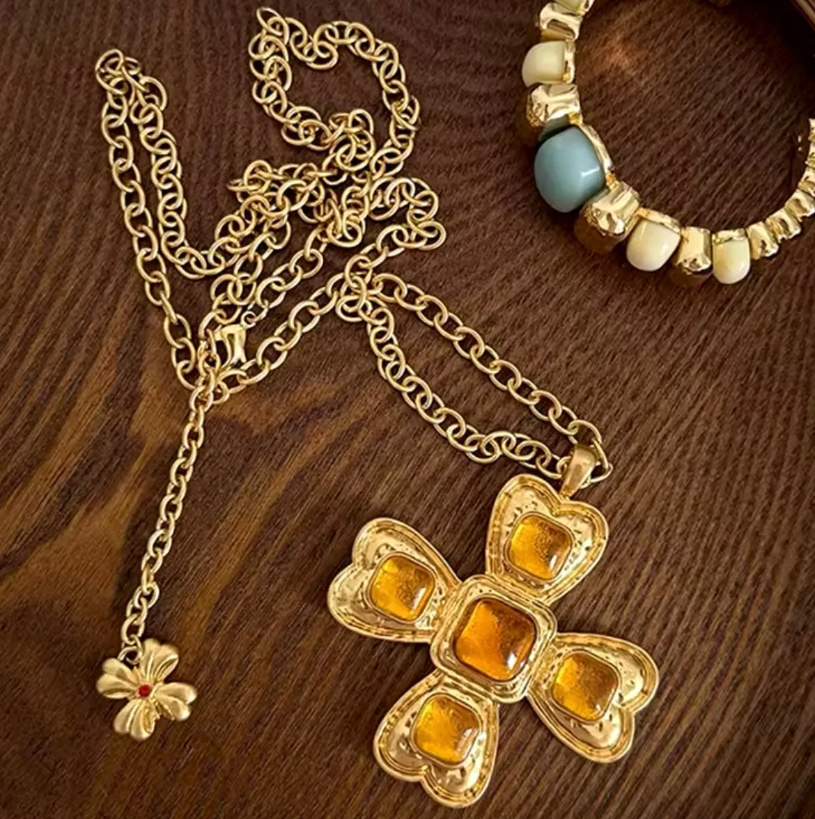 Vintage Inspired Four Sided Gold Pendant Necklace